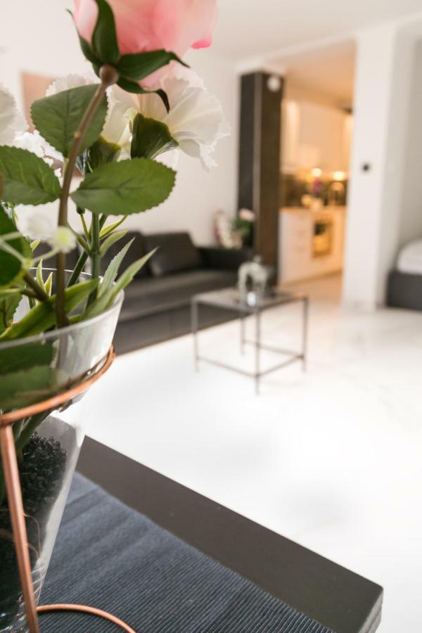 Supreme Vienna Studio Appartement Buitenkant foto